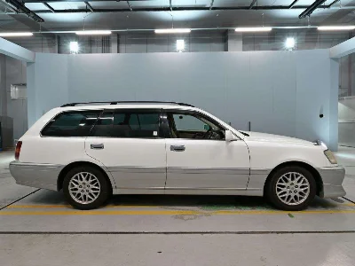 Toyota Crown Estate