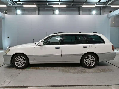 Toyota Crown Estate