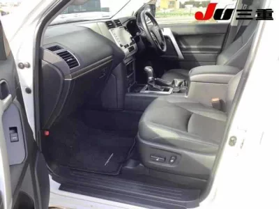 TOYOTA LAND CRUISER PRADO 1