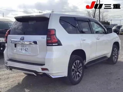 TOYOTA LAND CRUISER PRADO 4