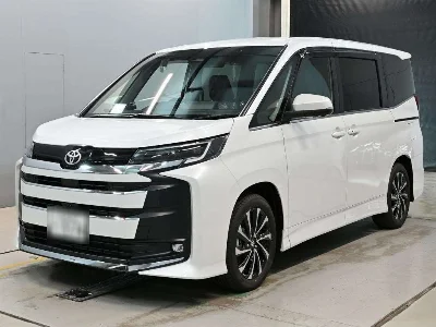 TOYOTA NOAH 1