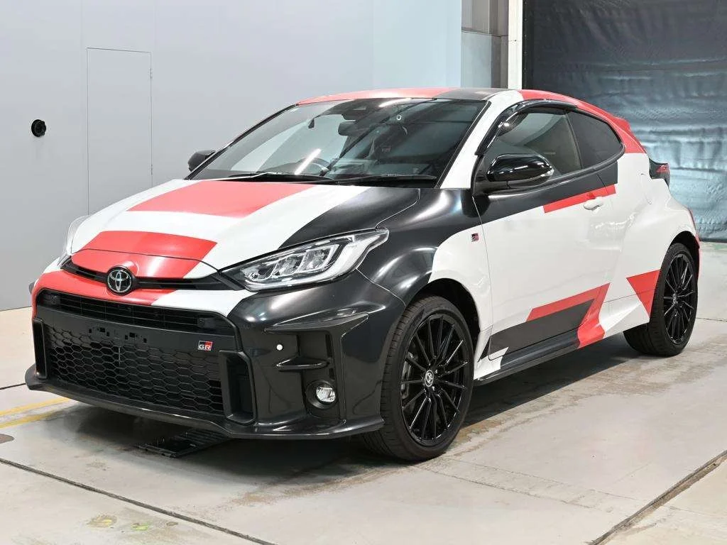 Toyota GR Yaris  с аукциона в Японии