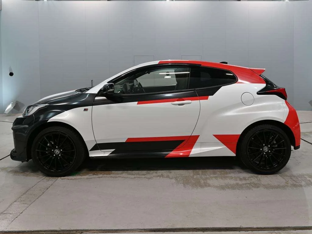Toyota GR Yaris  с аукциона в Японии