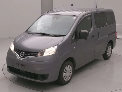 NISSAN NV200 1