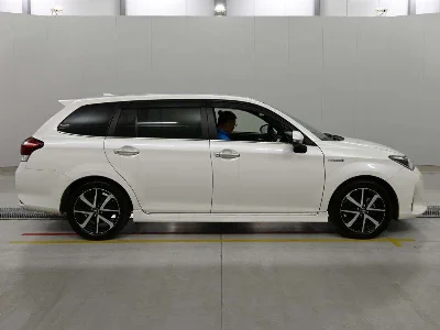 TOYOTA COROLLA FIELDER 3