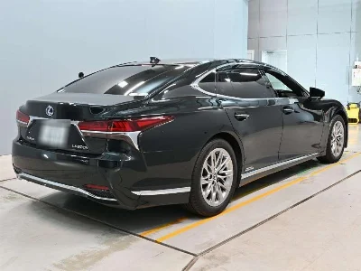 Lexus LS500h