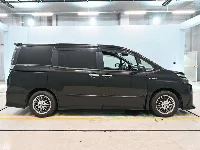 Цена авто Toyota Voxy с аукционов Японии, номер кузова ZWR80W, пробег 170 000, оценка 2