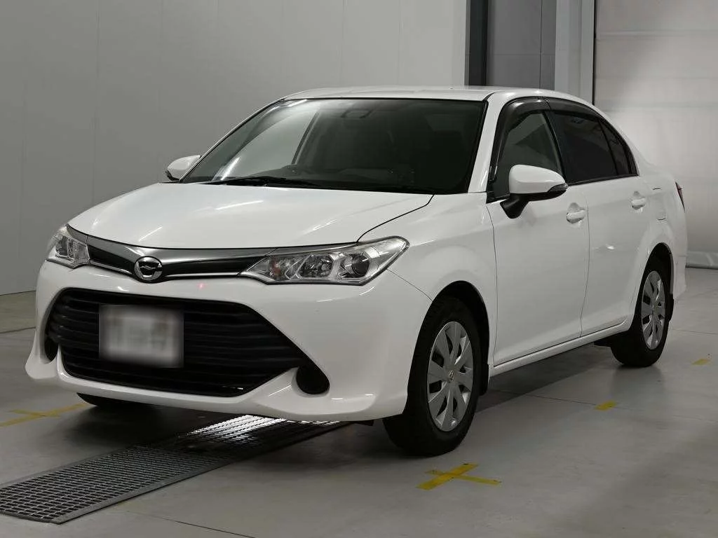 Toyota Corolla Axio 2015