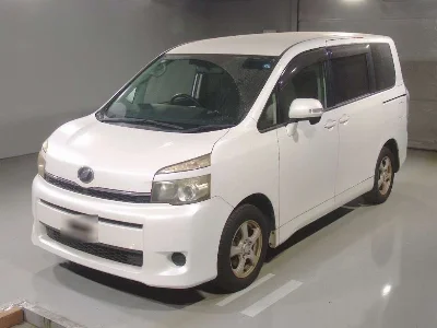 Статистика аукционов Toyota Voxy