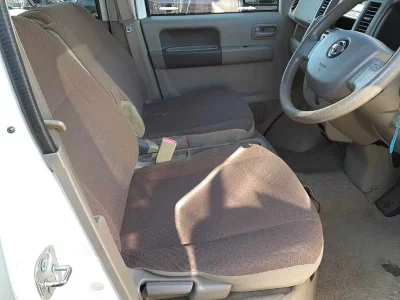 NISSAN CLIPPER VAN 3