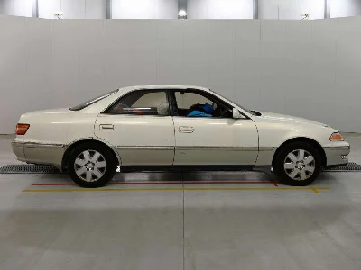 TOYOTA MARK II