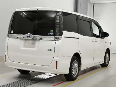 Статистика аукционов Toyota Voxy