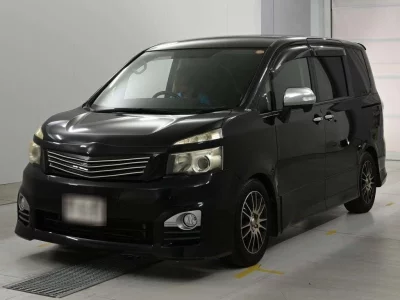 Статистика аукционов Toyota Voxy