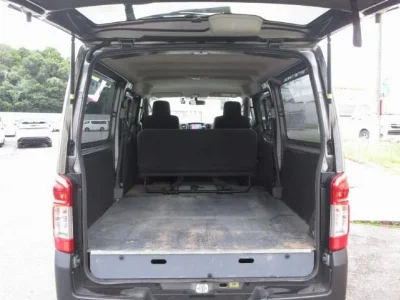 NISSAN NV350 CARAVAN 3