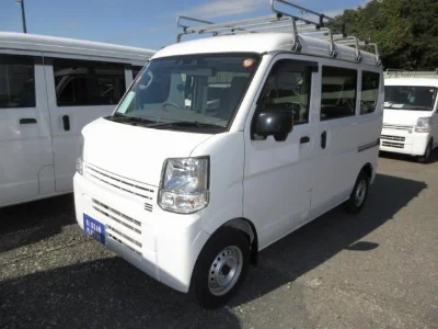 NISSAN CLIPPER VAN 1