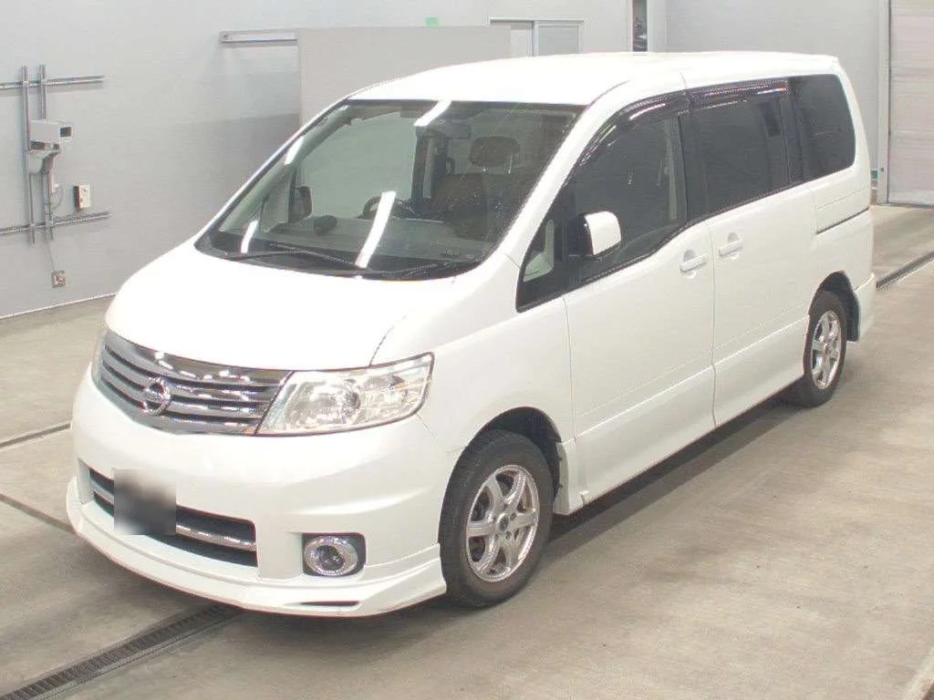 Nissan Serena  с аукциона в Японии