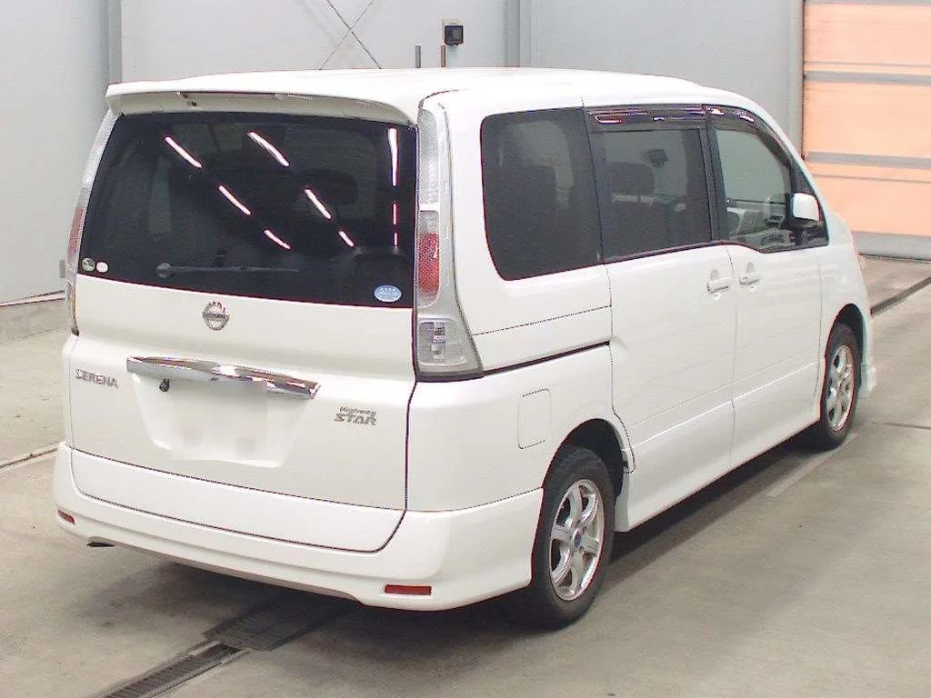 Nissan Serena  с аукциона в Японии