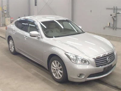 NISSAN FUGA