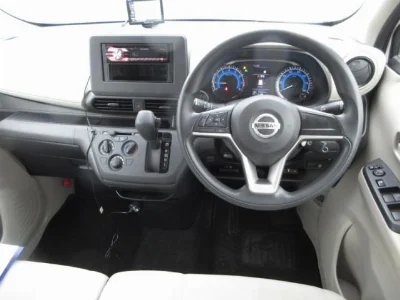 NISSAN DAYZ 4