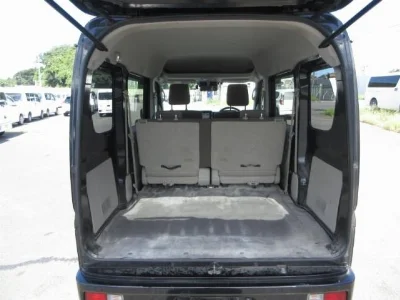NISSAN CLIPPER VAN 3