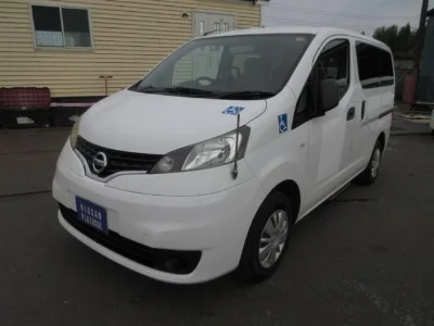 NISSAN NV200 1
