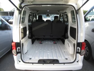 NISSAN NV200 2