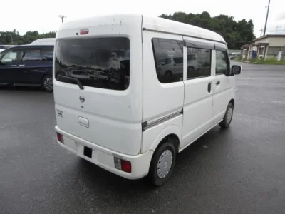 NISSAN CLIPPER VAN 1
