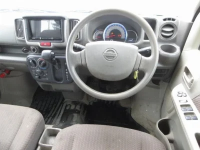 NISSAN CLIPPER VAN 4