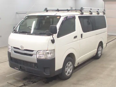 TOYOTA HIACE VAN