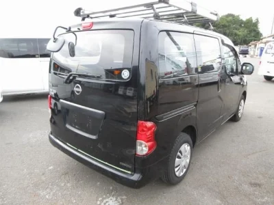 NISSAN NV200 2