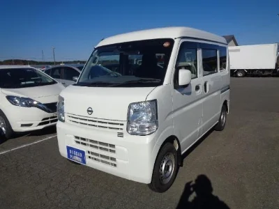 NISSAN CLIPPER VAN 1