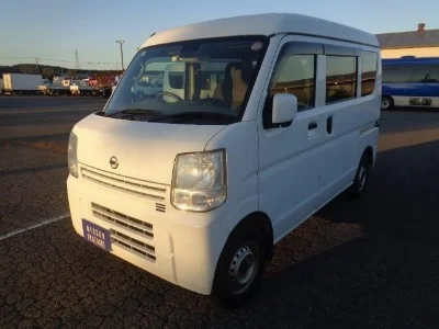 NISSAN CLIPPER VAN 1