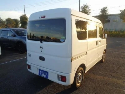 NISSAN CLIPPER VAN 2