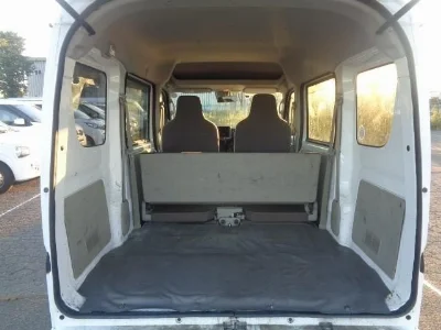 NISSAN CLIPPER VAN 3