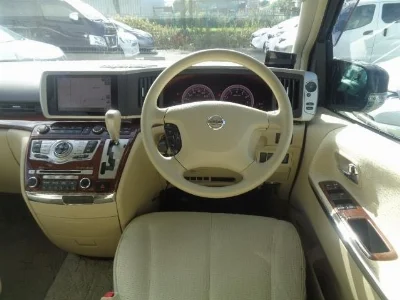 NISSAN ELGRAND 4