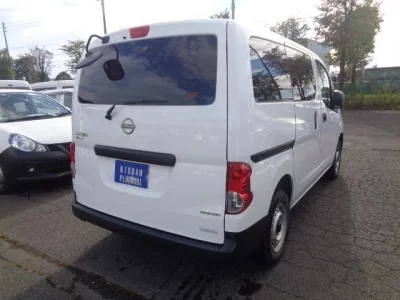 NISSAN NV200 2