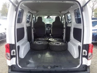 NISSAN NV200 3