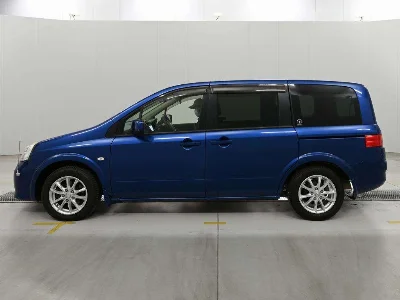 NISSAN LAFESTA 4