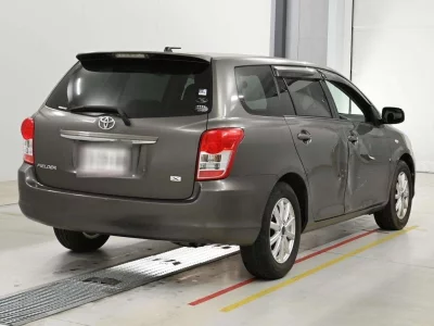 TOYOTA COROLLA FIELDER 1