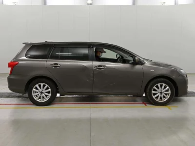 TOYOTA COROLLA FIELDER 2