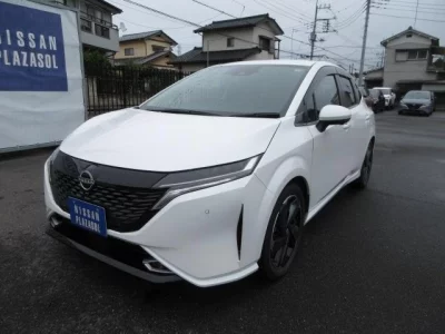 Nissan Aura