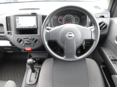Nissan AD