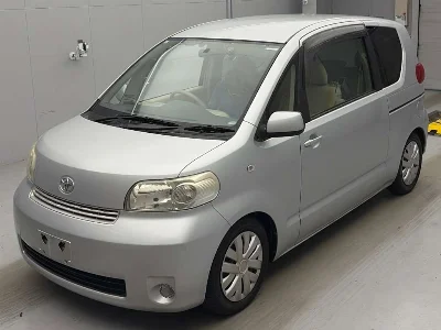 TOYOTA PORTE 1
