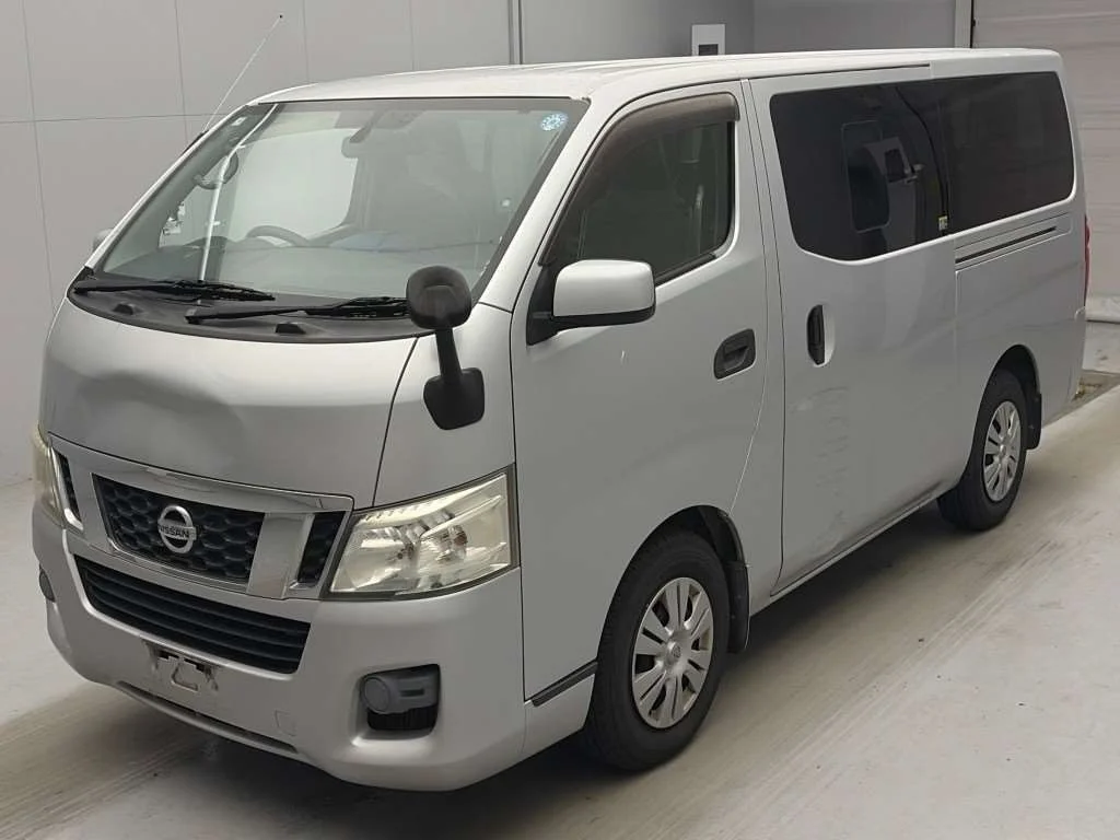 Nissan NV350 Caravan 2015