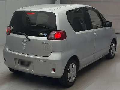 TOYOTA PORTE 2
