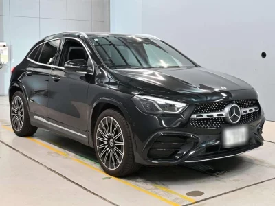 MERCEDES BENZ GLA