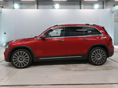 MERCEDES BENZ GLB