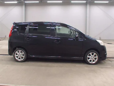 DAIHATSU BOON LUMINAS