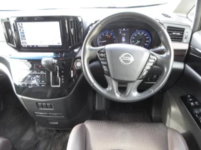 NISSAN ELGRAND 4