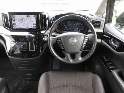 NISSAN ELGRAND 4